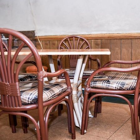 Hotel Green Court Nairobi Buitenkant foto