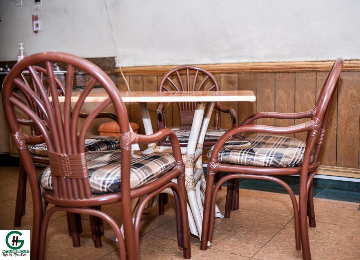 Hotel Green Court Nairobi Buitenkant foto