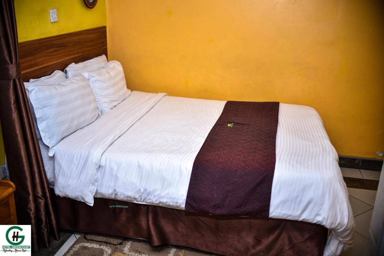 Hotel Green Court Nairobi Buitenkant foto